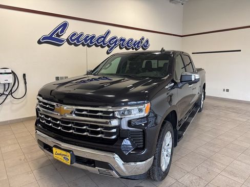 Used 2024 Chevrolet Silverado 1500 LTZ w/ LTZ Premium Package AWD/4WD image 1