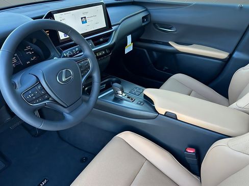 New 2025 Lexus UX 300h AWD image 3
