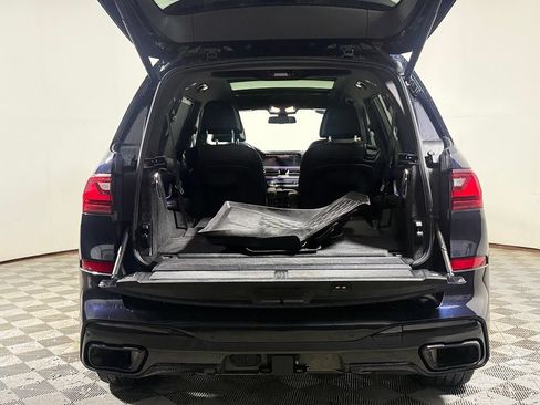 Used 2022 BMW X7 xDrive40i w/ M Sport Package AWD/4WD image 6