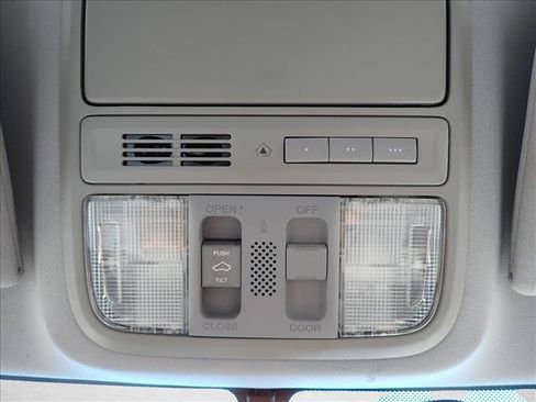 Used 2011 Honda Accord EX-L image 22