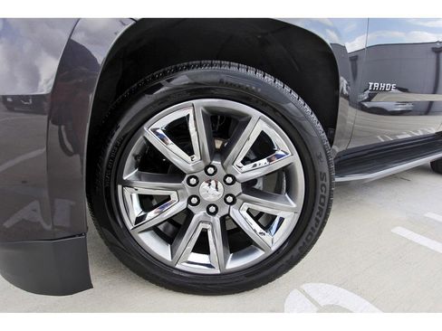 Used 2018 Chevrolet Tahoe LT image 28