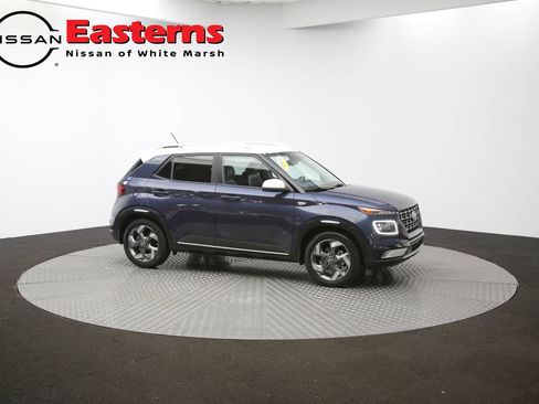 Used 2023 Hyundai Venue Limited image 78