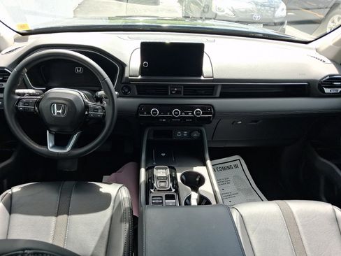 Used 2025 Honda Pilot EX-L image 12