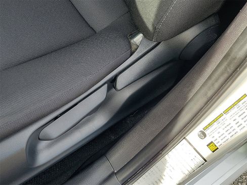 Used 2025 Toyota Corolla LE image 17