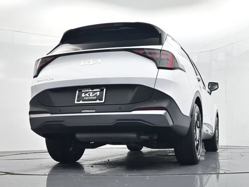 Certified 2026 Kia Sportage EX w/ EX Panorama Roof Package FWD image 43