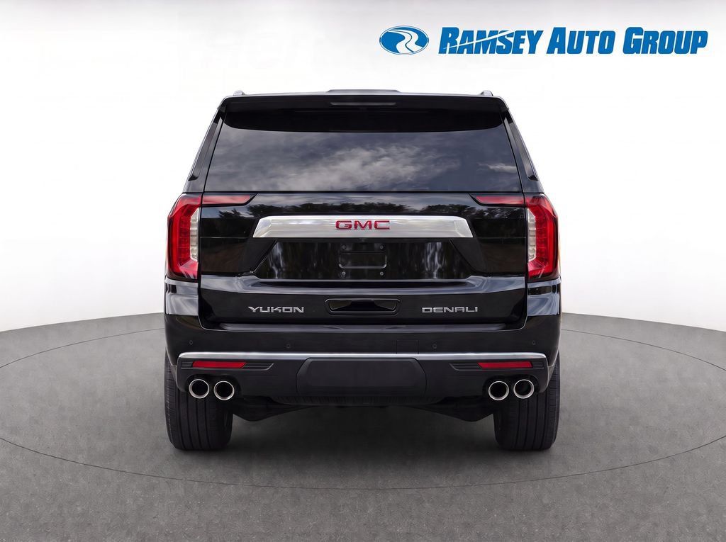 Used 2024 GMC Yukon Denali AWD/4WD image 7
