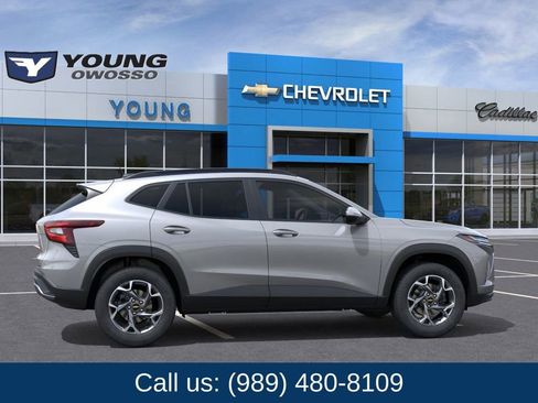 New 2026 Chevrolet Trax LT w/ Driver Confidence Package image 5