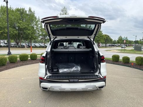 Used 2026 BMW X5 xDrive40i w/ Climate Comfort Package image 23