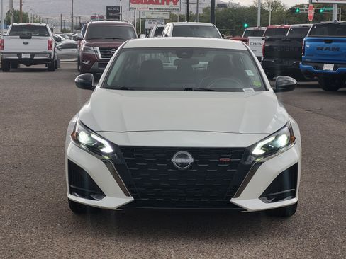 Certified 2025 Nissan Altima 2.5 SR FWD image 3