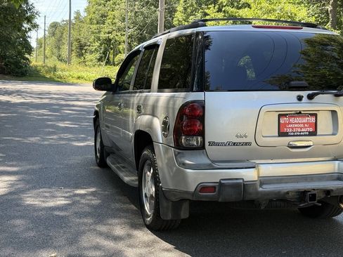 Used 2004 Chevrolet TrailBlazer LT w/ LT Preferred Equipment Group AWD/4WD image 8