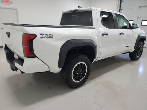 Used 2024 Toyota Tacoma TRD Off-Road AWD/4WD image 8