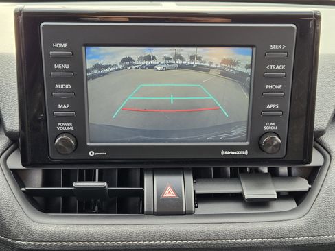 Used 2020 Toyota RAV4 XLE image 22