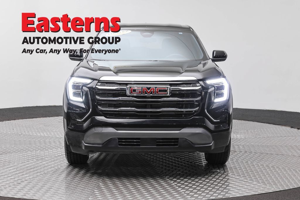 Used 2026 GMC Terrain Elevation FWD image 2