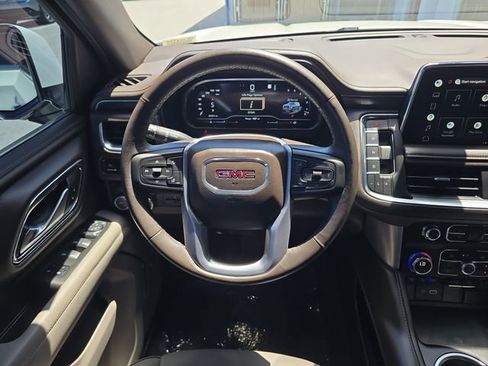 Certified 2022 GMC Yukon SLT w/ SLT Luxury Package RWD image 12