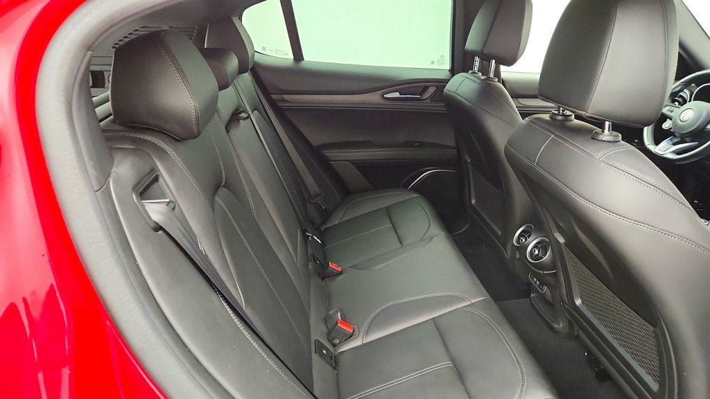 Used 2023 Alfa Romeo Stelvio Ti AWD/4WD image 24