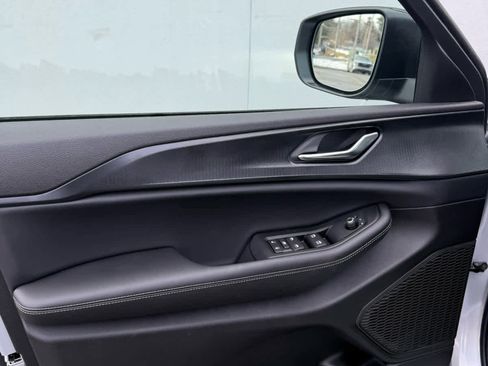 New 2025 Jeep Grand Cherokee L Laredo image 7