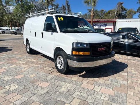 Used 2019 GMC Savana 2500 w/ Driver Convenience Package image 8