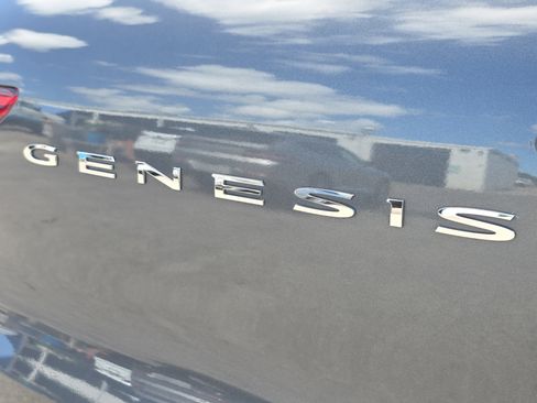 Used 2022 Genesis GV70 3.5T Sport w/ Sport Prestige Package AWD/4WD image 9