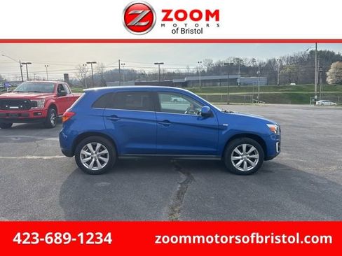 Used 2015 Mitsubishi Outlander Sport SE image 1