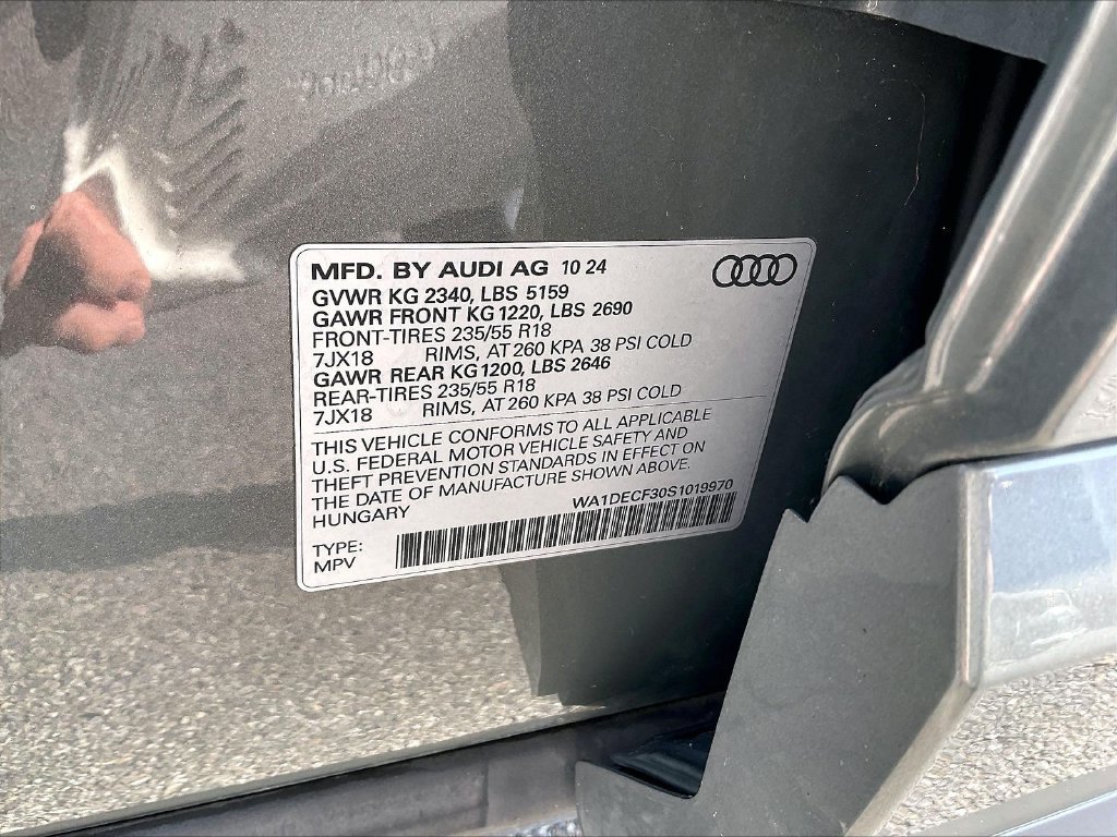 Used 2025 Audi Q3 2.0T Premium AWD/4WD image 32