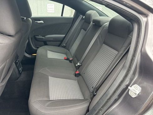Used 2022 Dodge Charger SXT w/ Blacktop Package image 21