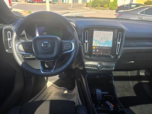 Used 2023 Volvo XC40 Recharge Plus AWD/4WD image 12