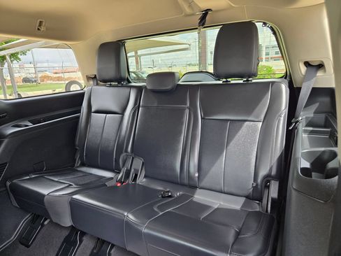 Used 2024 Ford Expedition XLT AWD/4WD image 22