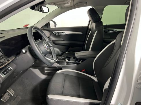 Used 2025 Buick Envision Sport Touring image 23