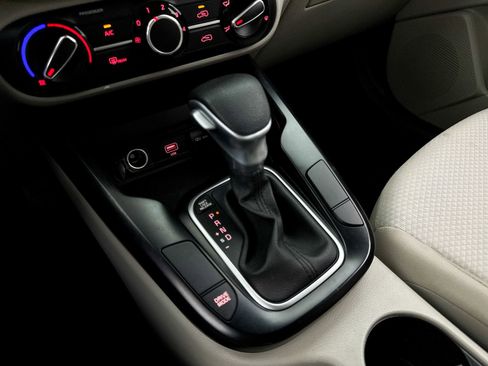 Used 2021 Kia Soul LX image 25