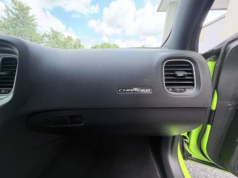 Used 2023 Dodge Charger SXT RWD image 19