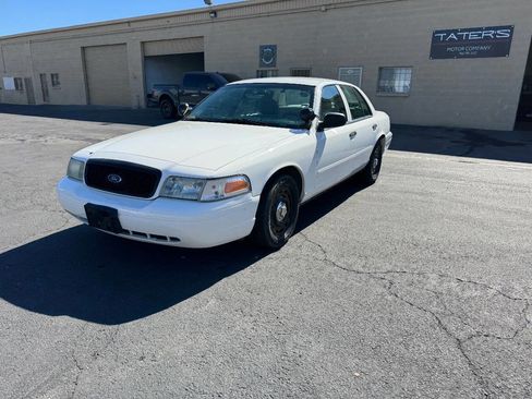 Used 2003 Ford Crown Victoria Police Interceptor image 3