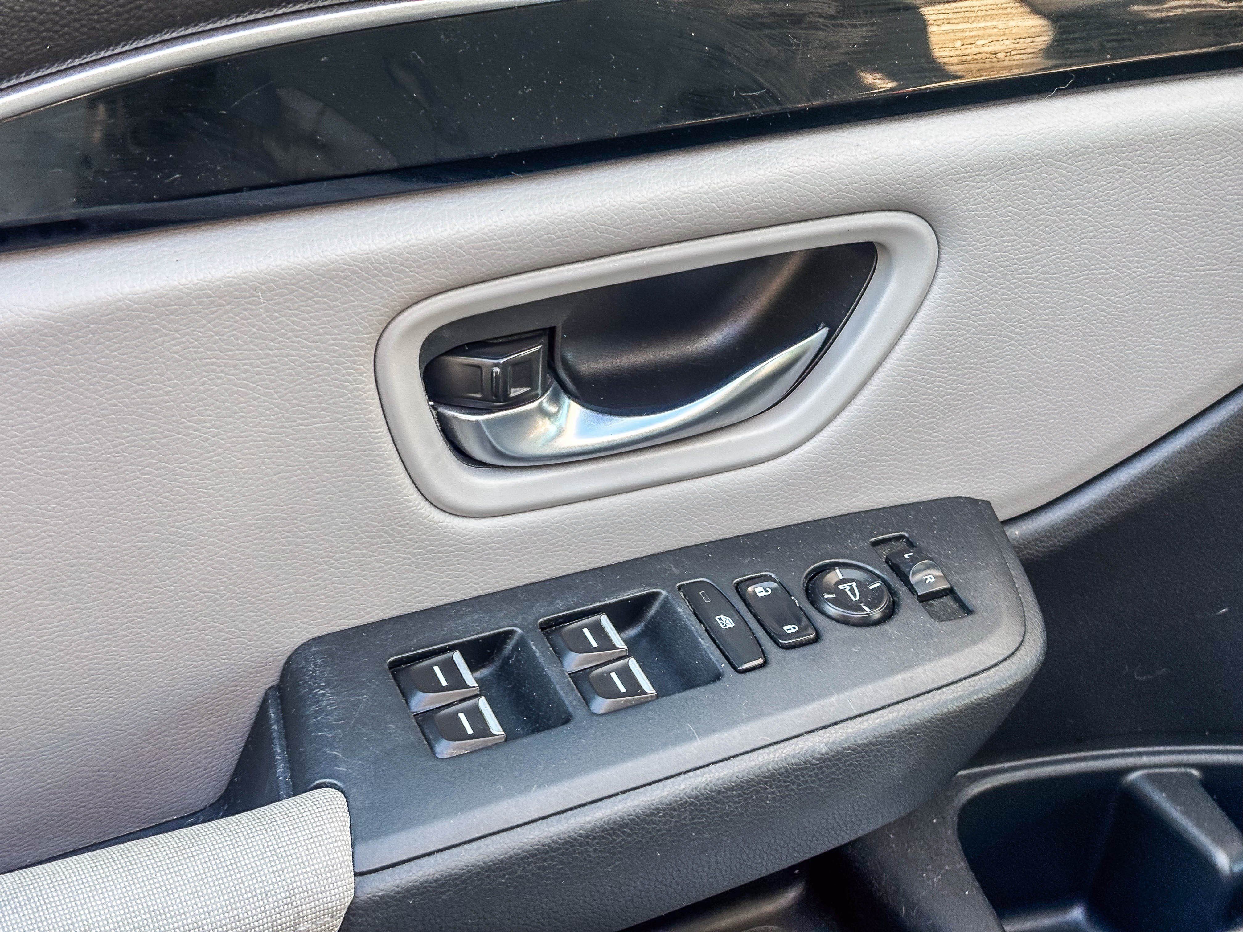 Certified 2024 Honda Pilot LX image 14