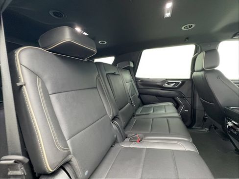 Used 2024 GMC Yukon SLT RWD image 27