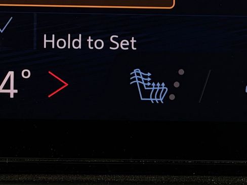 Used 2025 Chevrolet Equinox EV RS image 17