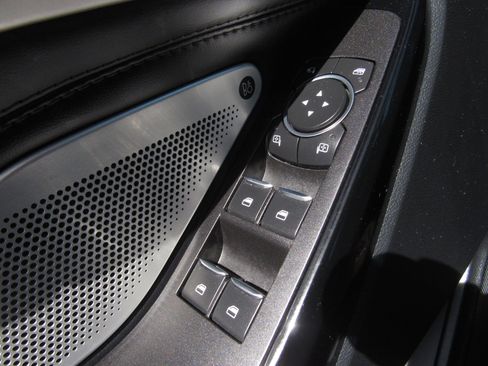 Used 2021 Ford Explorer Platinum w/ Equipment Group 601A image 24