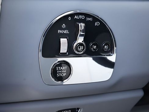 New 2026 Rolls-Royce Cullinan AWD/4WD image 30