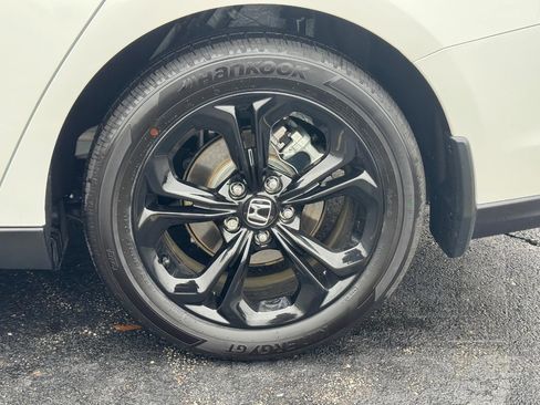 Certified 2025 Honda Accord SE image 7