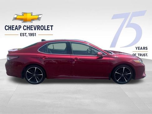 Used 2018 Toyota Camry XSE FWD image 6