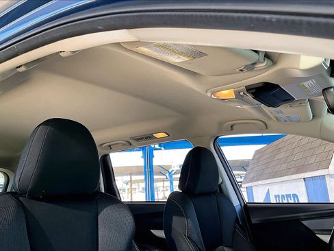 Used 2022 Subaru Ascent Premium w/ Convenience Package image 13