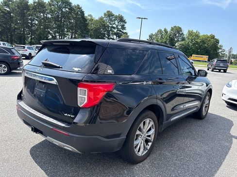 Used 2023 Ford Explorer XLT w/ Equipment Group 202A AWD/4WD image 9