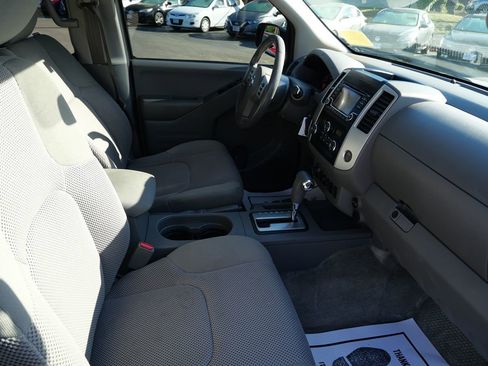 Used 2018 Nissan Frontier SV w/ Value Truck Package AWD/4WD image 26