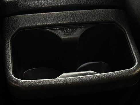 Used 2020 Toyota Tacoma TRD Off-Road AWD/4WD image 15