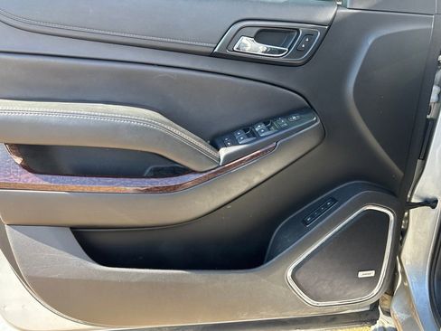 Used 2018 GMC Yukon SLT image 4