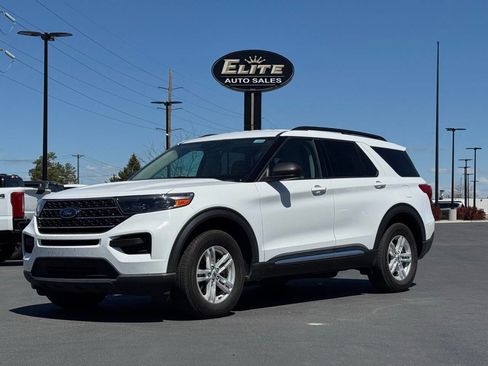 Used 2022 Ford Explorer XLT AWD/4WD image 1