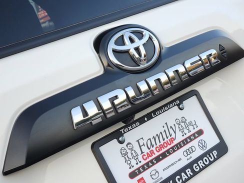 Used 2023 Toyota 4Runner TRD Off-Road Premium AWD/4WD image 6