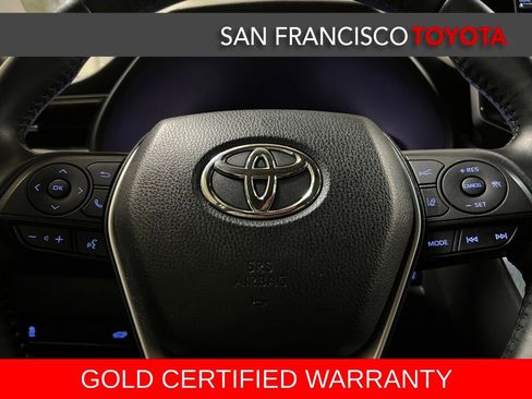 Certified 2022 Toyota Venza LE image 33