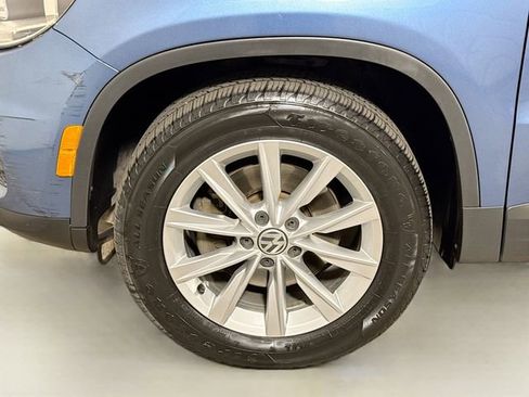 Used 2018 Volkswagen Tiguan Limited w/ Premium Package image 26