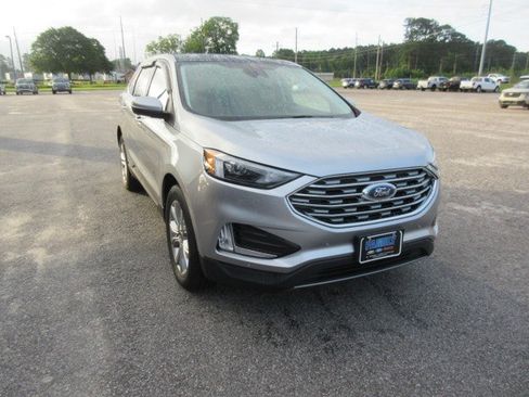 Used 2022 Ford Edge Titanium AWD/4WD image 7