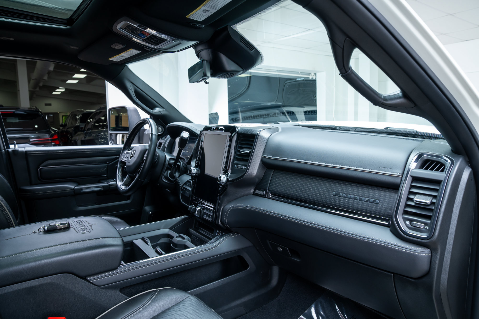 Used 2024 RAM 3500 Limited w/ Night Edition AWD/4WD image 22