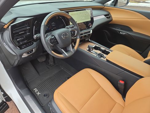 Certified 2025 Lexus RX 350 Premium w/ Accessory Package image 15